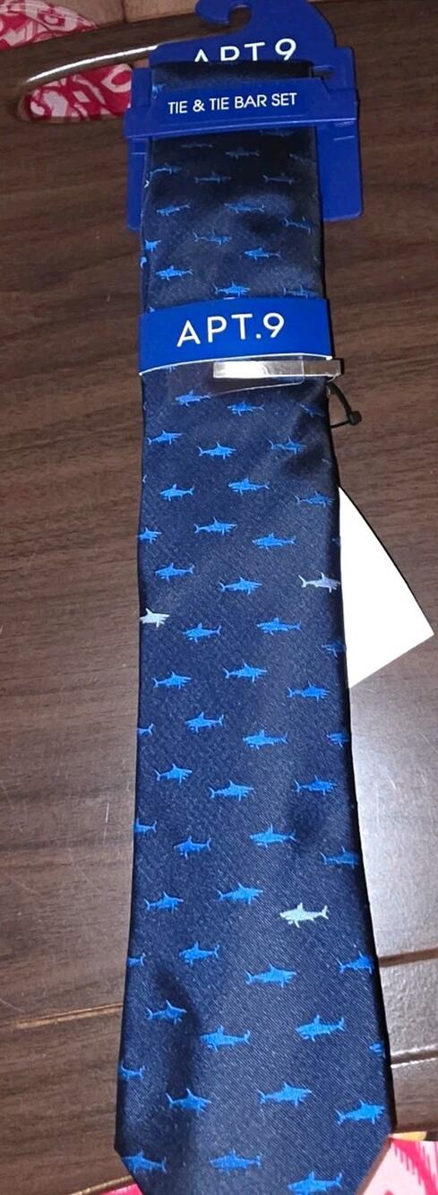 Apt 9 Mens Tie & Tie Bar Set Navy Blue Shark Print NWT Novelty Necktie